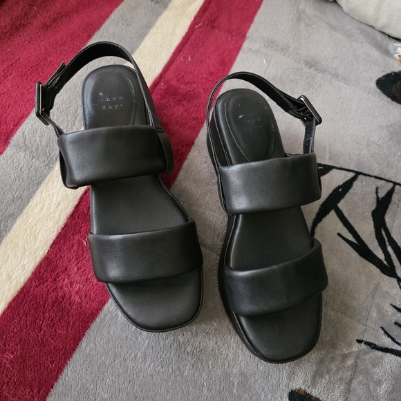 Black A New Day Chunky Platform Sandal Heels with Straps Size 9 - Picture 2 of 4